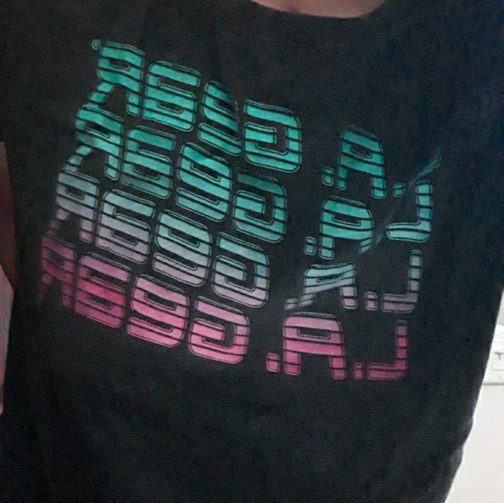 Women's tee